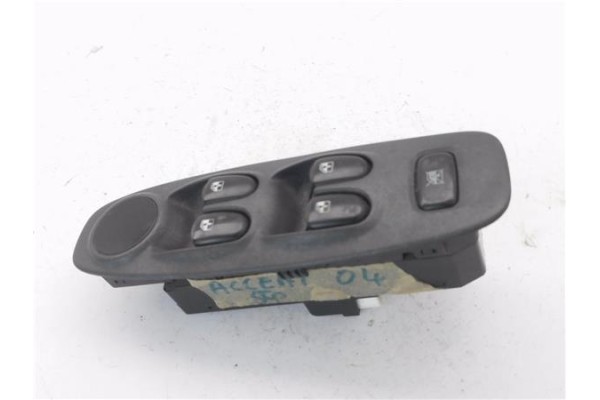 Recambio de mando elevalunas delantero izquierdo para hyundai accent (lc) 1.5 crdi gl referencia OEM IAM 620W10270  