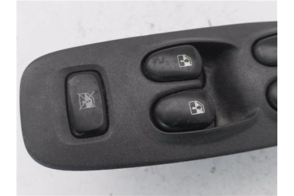 Recambio de mando elevalunas delantero izquierdo para hyundai accent (lc) 1.5 crdi gl referencia OEM IAM 620W10270  