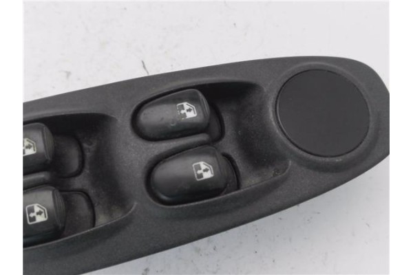 Recambio de mando elevalunas delantero izquierdo para hyundai accent (lc) 1.5 crdi gl referencia OEM IAM 620W10270  
