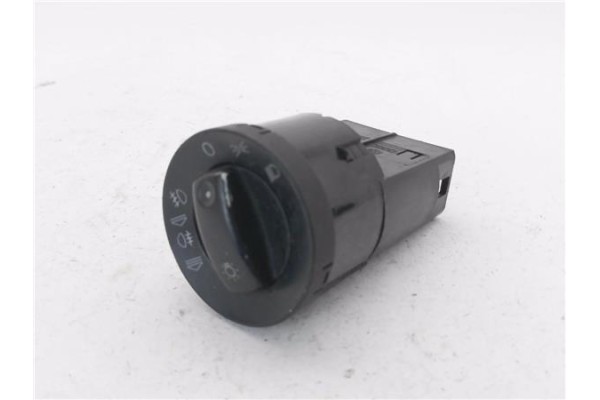Recambio de mando de luces para audi a4 avant (8e) 1.8 t referencia OEM IAM 8E0941531A  