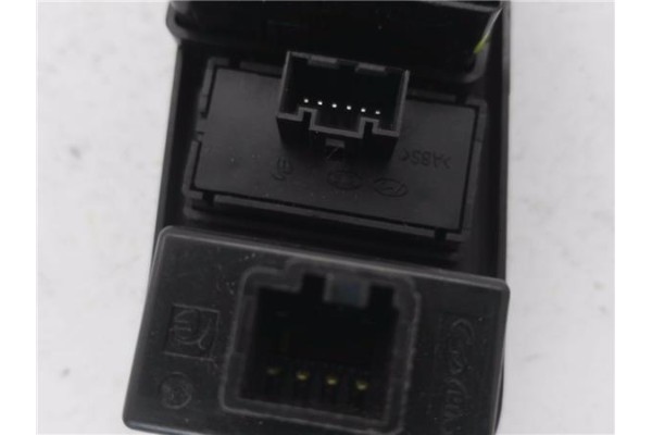 Recambio de mando multifuncion para hyundai i10 (ia) 1.0 basis referencia OEM IAM 299131553  