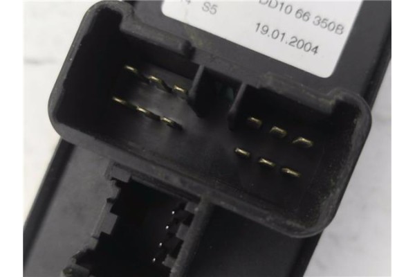 Recambio de mando elevalunas delantero izquierdo para mazda 2 berlina (dy) 1.4 crtd active referencia OEM IAM 5074535 DD1066350B