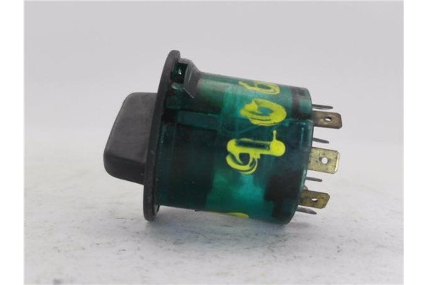 Recambio de mando de luces para saab 900 berlina 2.0 referencia OEM IAM 8590638  