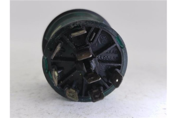 Recambio de mando de luces para saab 900 berlina 2.0 referencia OEM IAM 8590638  