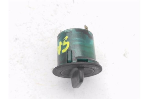Recambio de mando de luces para saab 900 berlina 2.0 referencia OEM IAM 8590638  