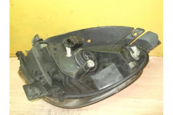 Recambio de faro delantero dcho para citroen xsara picasso 2.0 hdi referencia OEM IAM 6205W0  