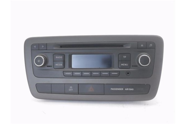 Recambio de autoradio para seat ibiza berlina (6j5) 1.6 tdi referencia OEM IAM 6J0035156  