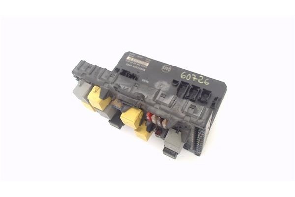 Recambio de caja fusibles/rele para mercedes-benz vito / mixto furgón (w639) 109 cdi referencia OEM IAM 6395450501 A6395450404 