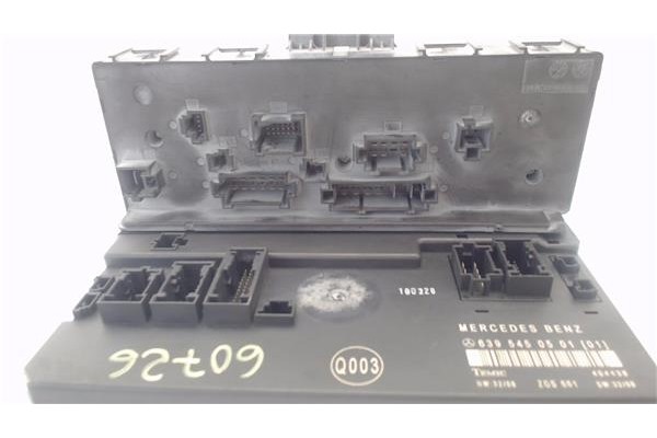 Recambio de caja fusibles/rele para mercedes-benz vito / mixto furgón (w639) 109 cdi referencia OEM IAM 6395450501 A6395450404 
