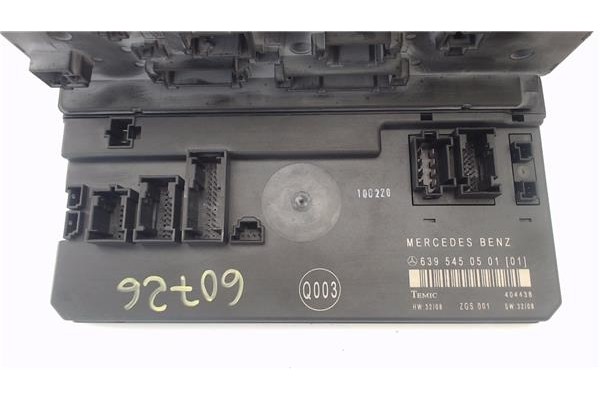 Recambio de caja fusibles/rele para mercedes-benz vito / mixto furgón (w639) 109 cdi referencia OEM IAM 6395450501 A6395450404 