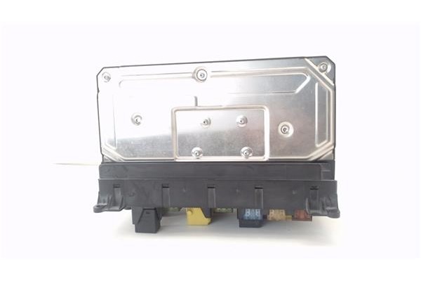 Recambio de caja fusibles/rele para mercedes-benz vito / mixto furgón (w639) 109 cdi referencia OEM IAM 6395450501 A6395450404 
