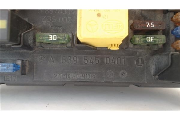 Recambio de caja fusibles/rele para mercedes-benz vito / mixto furgón (w639) 109 cdi referencia OEM IAM 6395450501 A6395450404 