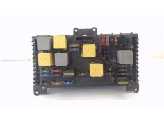 Recambio de caja fusibles/rele para mercedes-benz vito / mixto furgón (w639) 109 cdi referencia OEM IAM 6395450501 A6395450404 