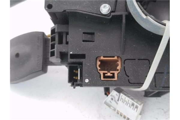 Recambio de mando intermitencia para peugeot 207 1.4 confort referencia OEM IAM 96630732XT  