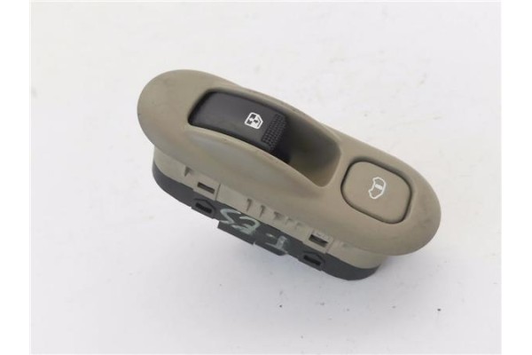 Recambio de mando elevalunas trasero izquierdo para kia carnival 2.9 crdi referencia OEM IAM 202006138  