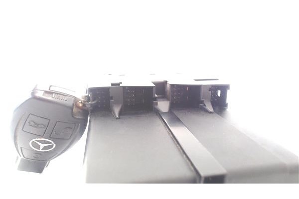 Recambio de conmutador de arranque/encendido para mercedes-benz vito / mixto furgón (w639) 109 cdi referencia OEM IAM A639545090