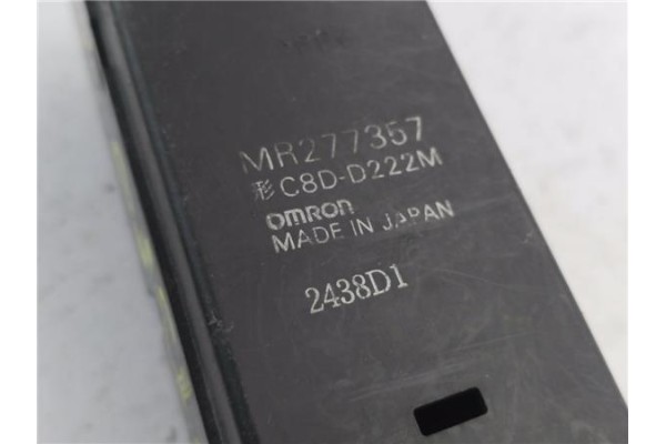 Recambio de mando elevalunas delantero izquierdo para mitsubishi montero (v20/v40) 2.5 2500 td classic (3-ptas.) referencia OEM 