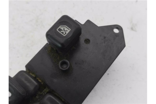 Recambio de mando elevalunas delantero izquierdo para mitsubishi montero (v20/v40) 2.5 2500 td classic (3-ptas.) referencia OEM 