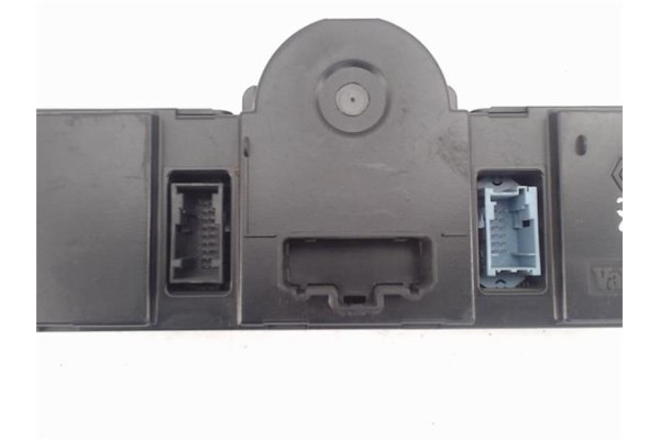 Recambio de mandos climatizador para renault megane ii berlina 3p referencia OEM IAM (8200070752) (69340005) 