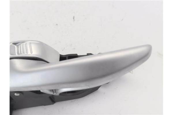 Recambio de manilla int. puerta delantero izquierda para jeep renegade (bu) 1.6 limited fwd referencia OEM IAM 735647340  