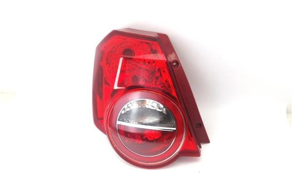 Recambio de piloto trasero izquierdo para chevrolet aveo hatchback 1.2 ls referencia OEM IAM 95952066  