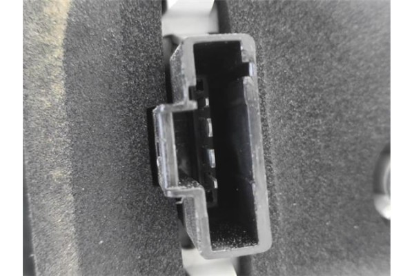 Recambio de piloto trasero izquierdo para peugeot 2008 1.2 access referencia OEM IAM 9678074280  