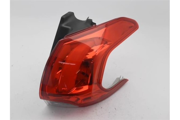 Recambio de piloto trasero derecho para peugeot 2008 1.2 access referencia OEM IAM 9678074380  