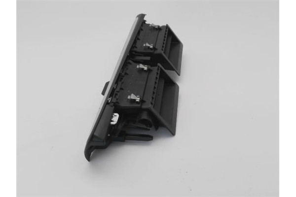 Recambio de rejilla entrada de aire para citroen c4 grand picasso/spacetourer 2.0 exclusive referencia OEM IAM 967797537A  