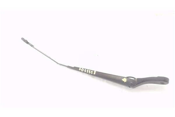 Recambio de brazo limpiaparabrisas delantero derecho para peugeot 3008 1.6 hdi referencia OEM IAM 6429GG  