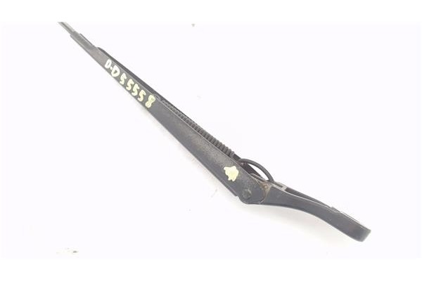 Recambio de brazo limpiaparabrisas delantero derecho para peugeot 3008 1.6 hdi referencia OEM IAM 6429GG  