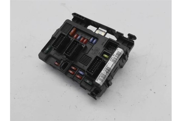 Recambio de caja fusibles/rele para peugeot partner furgón (5) 2.0 hdi referencia OEM IAM 9650618580  