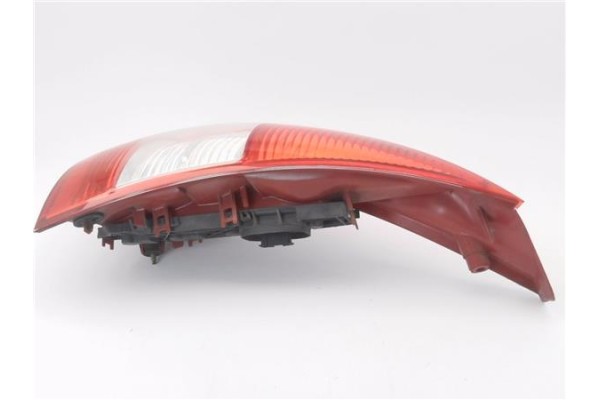 Recambio de piloto trasero derecho para citroen c3 1.1 1.4 exclusive automatik referencia OEM IAM 6351Q3  