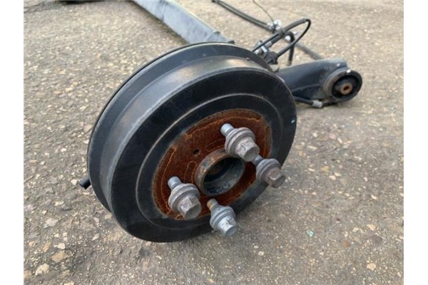 Recambio de puente trasero para citroen c1 1.2 feel referencia OEM IAM B000768280  