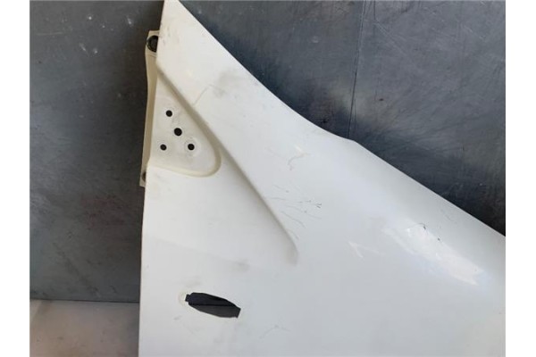 Recambio de aleta delantero derecha para nissan almera tino (v10m) 1.8 referencia OEM IAM 631004U130  