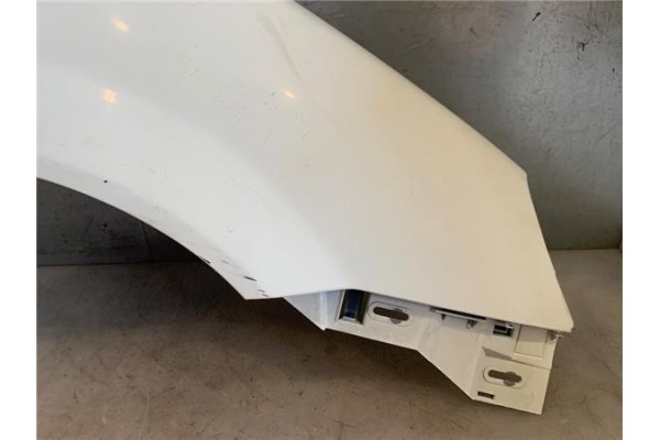 Recambio de aleta delantero derecha para nissan almera tino (v10m) 1.8 referencia OEM IAM 631004U130  