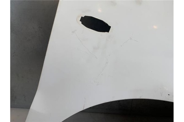Recambio de aleta delantero derecha para nissan almera tino (v10m) 1.8 referencia OEM IAM 631004U130  