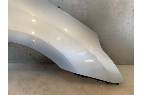 Recambio de aleta delantero derecha para citroen c4 coupe 1.6 16v referencia OEM IAM 7841S2  