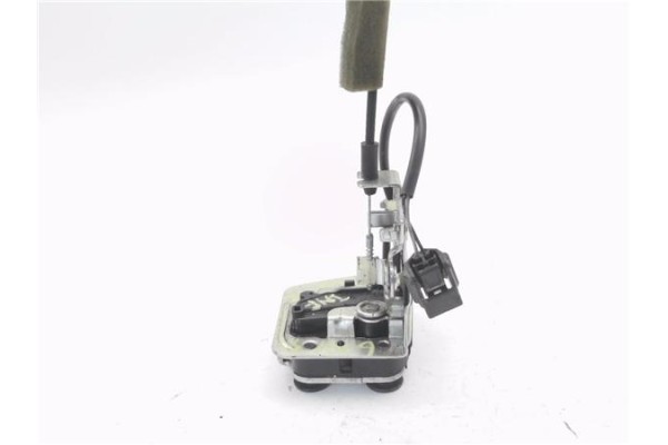 Recambio de cerradura puerta trasero derecha para renault master iii combi 2.3 l2h2 3,5t referencia OEM IAM 905030009R  