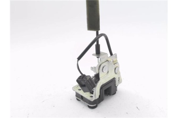Recambio de cerradura puerta trasero derecha para renault master iii combi 2.3 l2h2 3,5t referencia OEM IAM 905030009R  