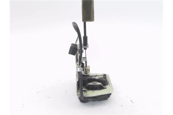Recambio de cerradura puerta trasero derecha para renault master iii combi 2.3 l2h2 3,5t referencia OEM IAM 905030009R  