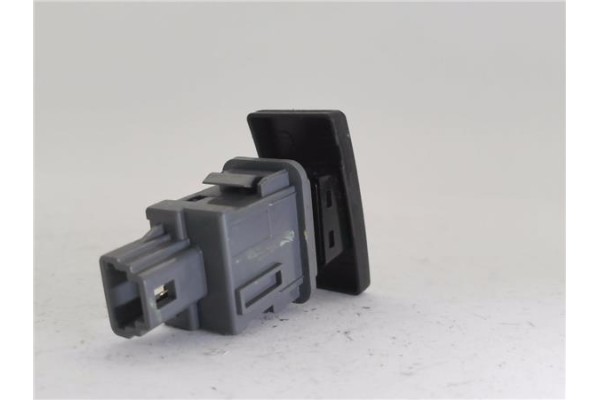 Recambio de interruptor luces emergencia para toyota avensis cross sport (t27) 2.2 premium referencia OEM IAM 8433205060  
