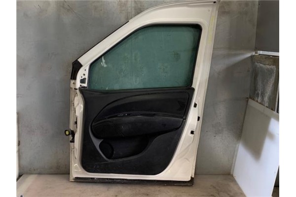 Recambio de puerta delantero derecha para opel combo d 1.3 selection l2h1 referencia OEM IAM 95530929  