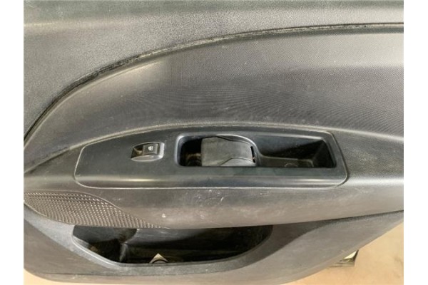 Recambio de puerta delantero derecha para opel combo d 1.3 selection l2h1 referencia OEM IAM 95530929  