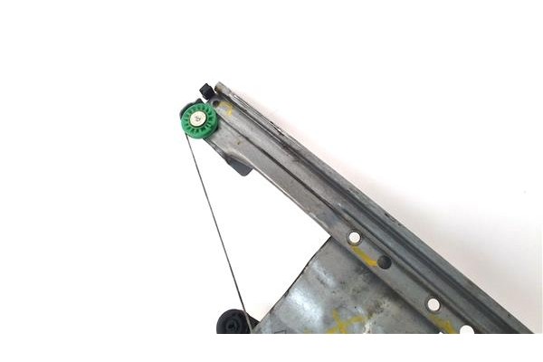 Recambio de elevalunas manual trasero izquierdo para renault clio iv 1.5 business referencia OEM IAM 827013204R  