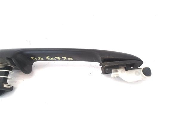 Recambio de manilla ext. puerta delantero derecha para mercedes-benz vito / mixto furgón (w639) 109 cdi referencia OEM IAM A0007