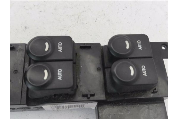 Recambio de mando elevalunas delantero izquierdo para hyundai i30 (fd) 1.4 classic referencia OEM IAM 935702L010  