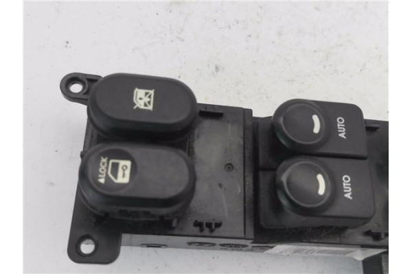 Recambio de mando elevalunas delantero izquierdo para hyundai i30 (fd) 1.4 classic referencia OEM IAM 935702L010  