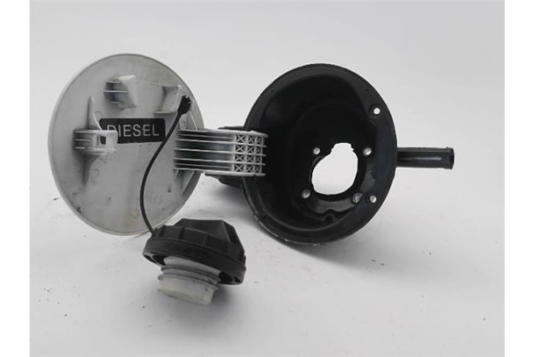 Recambio de tapa exterior combustible para hyundai i30 (fd) 1.6 comfort referencia OEM IAM 695132L000  