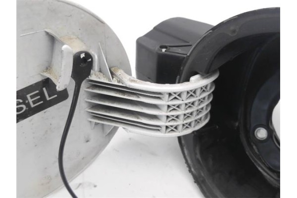 Recambio de tapa exterior combustible para hyundai i30 (fd) 1.6 comfort referencia OEM IAM 695132L000  