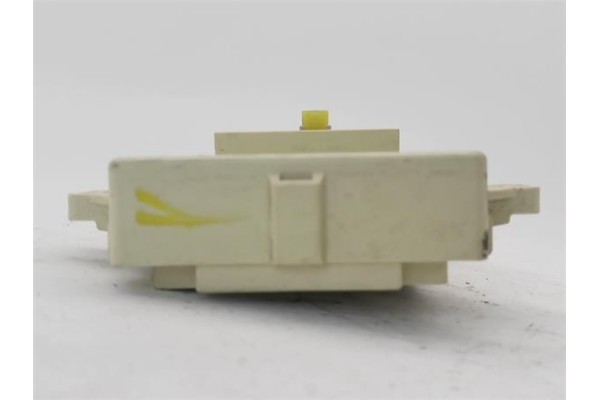 Recambio de caja fusibles/rele para hyundai i30 (fd) 1.6 comfort referencia OEM IAM 919501H51010 919502H500 